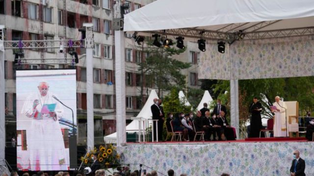 470271_pope_slovakia_78649 610e8e46cd7c4a6bbb260f10f02342fc 676x451.jpg