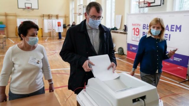 470294_russia_election_06634 f4078af1d95f458485ae19d108f2ef9a 676x451.jpg
