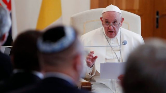 470576_pope_slovakia_99868 357598addcc94d1792abb0d40f6cd4fb 676x451.jpg