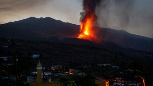 470735_spain_volcano_23763 84865740b71046dc8e30608a9d9cd98b 676x451.jpg