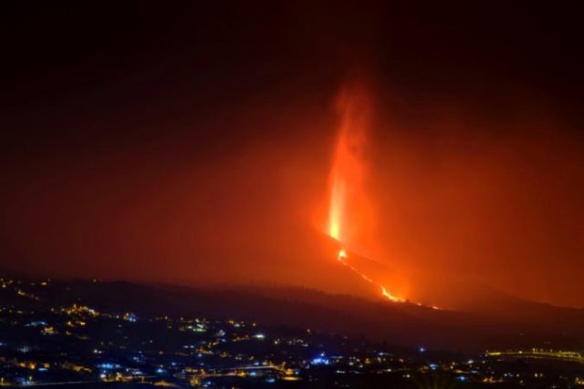 470927_spain_volcano_34235 ba8e0bd51db147959615f0c99a958354 676x451.jpg