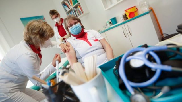 471275_virus_outbreak_germany_73038 e34d3e84cdd3483a8568fd3e59df0f41 676x451.jpg