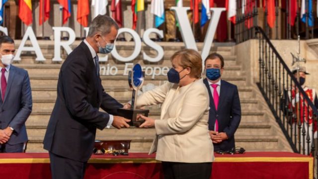 471955_spain_merkel_32219 733d9ffdcc6646b681bddeb8b2b35c47 676x451.jpg