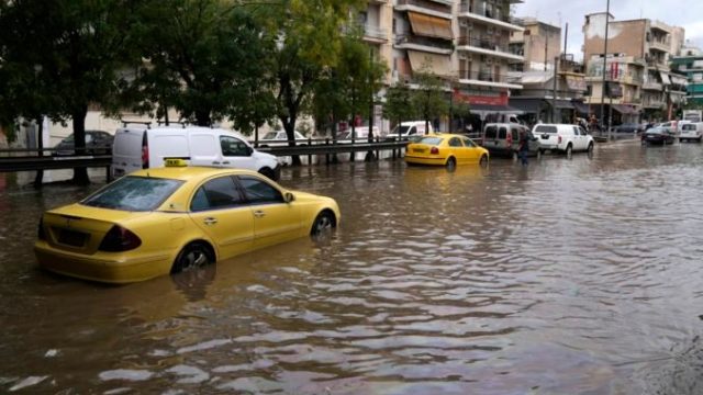 471960_greece_storm_24326 12d4a0ad910247f48312a788e929e1b4 676x451.jpg