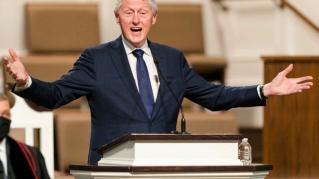 471971_bill_clinton_08012 a5a403e0c3954f019935a5220a7c6788 676x451.jpg