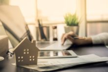 472229_ilustracka_business_people_calculating_10_2021_format_1500x1000px 676x451.jpg