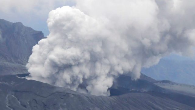 472239_japan_volcano_32818 c34540adee3444138b461fd06f1caef4 676x451.jpg