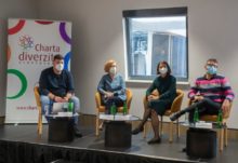 472567_spikri a moderator vlavo 676x463.jpg