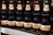 472727_pivo v plaste od prazdroja bude uz o par mesiacov minulostou. zdroj_plzensky prazdroj slovensko 676x450.jpg