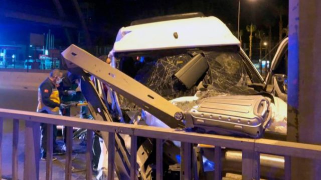 472913_turkey_road_accident_74232 deef7167454b44b298bedf886a367e1b 676x451.jpg