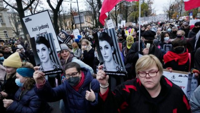 473294_poland_abortion_04781 bc6402ac827b47e2804d4ca8dc216b50 676x424.jpg