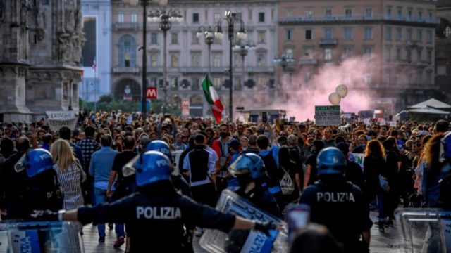 473720_virus_outbreak_italy_searches_09593 1c41a649d2994a75a606694236155ee6 676x451.jpg