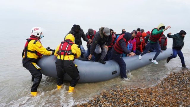 474221_migration_britain_95355 84fce696af1f4e0889fff84066f7ad74 676x451.jpg