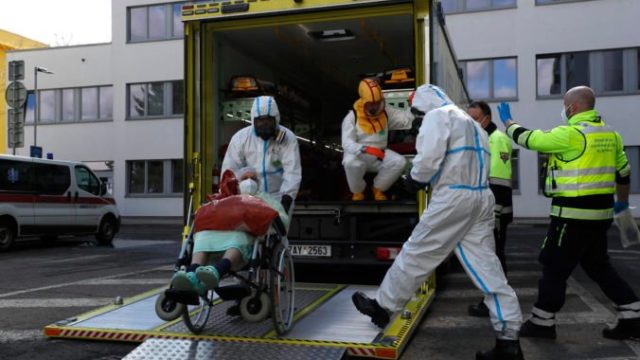 474295_virus_outbreak_czech_republic_51806 12d5956ad8f44e6cafe2d7081b77a9fd 676x451.jpg