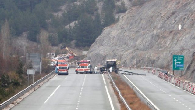474302_bulgaria_bus_crash_73877 86adc146035d49ce929c686223ad9808 676x393.jpg