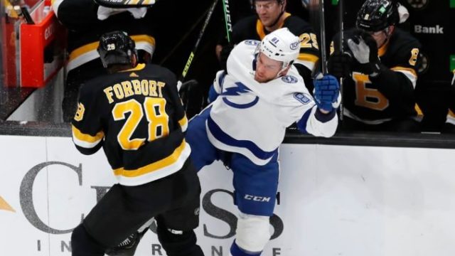 474843_lightning_bruins_hockey_16197 8b8fb1e3464343398c0e708d21875acd 676x451.jpg