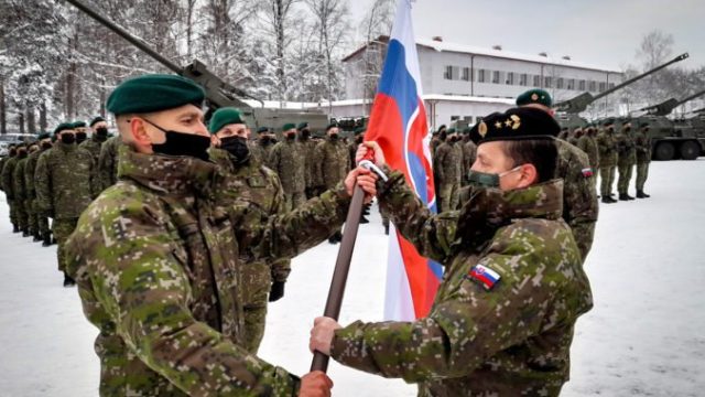 474966_slovensko vojaci 676x507.jpg
