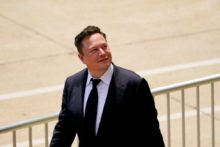 475287_elon_musk stock_sales_18075 c582b0a18ec040c290f4d6e02463bfcd 676x451.jpg