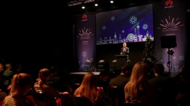 475362_kenneth at huawei talent summit 676x451.jpg