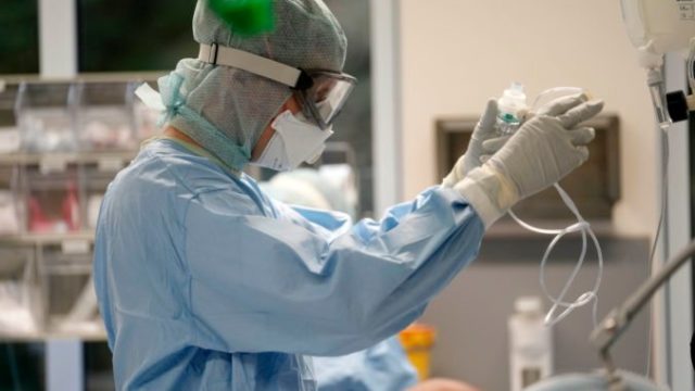 475733_virus_outbreak_germany_29501 70f00a8af8e448e39f0ae9aa517a0cde 676x453.jpg