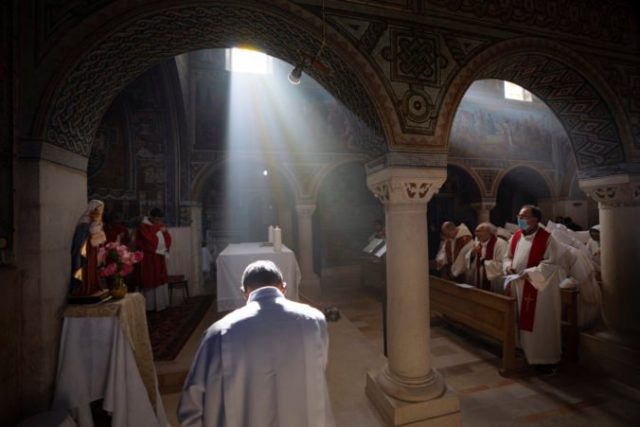 475965_israel_st._stephens_day_01091 2fa2b41854164e2b9288eede25d545b0 676x451.jpg