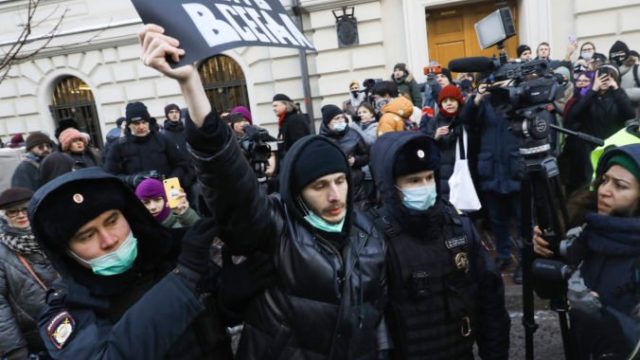 476068_russia_crackdown_47699 b0db012a35ef4fac898867e21250a319 676x468.jpg