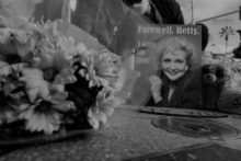 476260_obit_betty_white_04940 1fc66dcad34b4c6ca4ba8cc089eacfb4 676x451.jpg