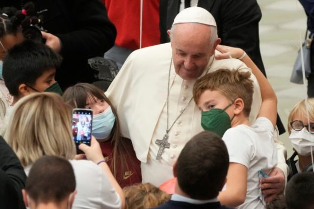 476596_vatican_pope_51080 ae0a9a1330454c44908fe379d665fb69 676x451.jpg