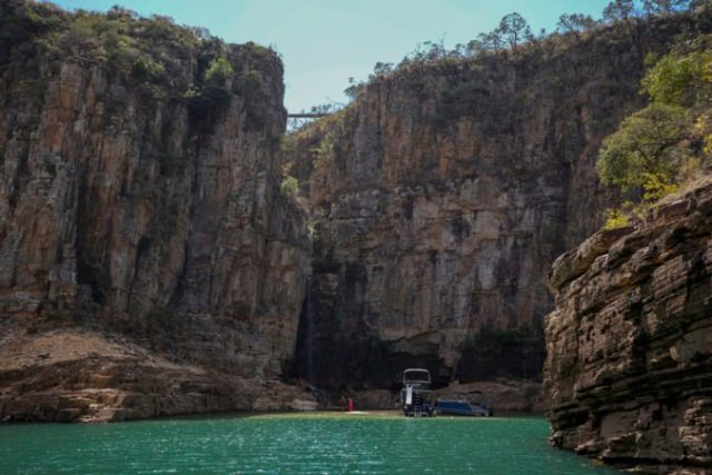 476787_brazil_deadly_cliff_collapse_28710 bcb1e684b81e46e19d28f825daaa6c81 676x451.jpg