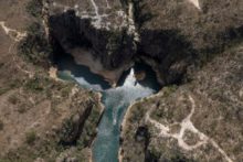476856_brazil_fatal_rockslide_61008 41ffb40157d7431b842d6a55d7dd8d26 676x452.jpg