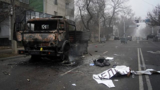 476867_aptopix_kazakhstan_protests_63806 f88eb97f9f4d46b6a5996be9561dccdc 676x451.jpg