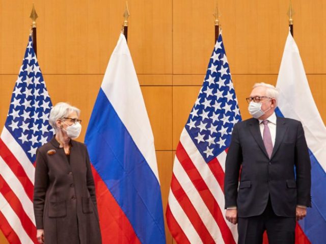 476874_switzerland_us_russia_security_talks_88696 ad3f4f4c1a4644f9bad4957236701164 676x506.jpg