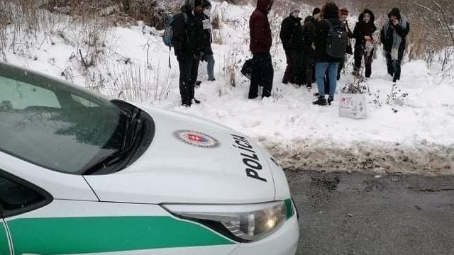 477391_cudzinecka policia.jpg