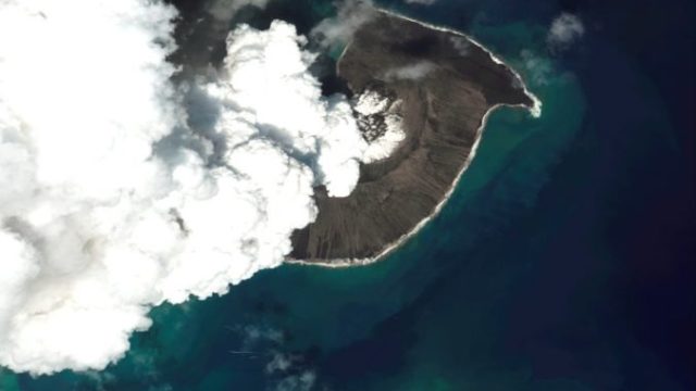 477516_tonga_volcano_eruption_40136 419e0a42d983407db3875b7f6a500169 676x464.jpg