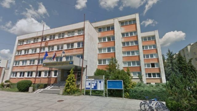 477969_humenne mestsky urad zastupitelstvo 676x426.jpg