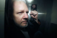 478019_britain_assange_33582 94b22b8757b14e1abfe674fab71f0c87 676x450.jpg