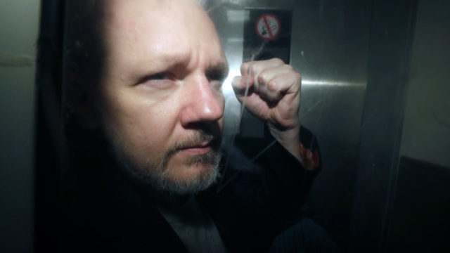 478019_britain_assange_33582 94b22b8757b14e1abfe674fab71f0c87 676x450.jpg