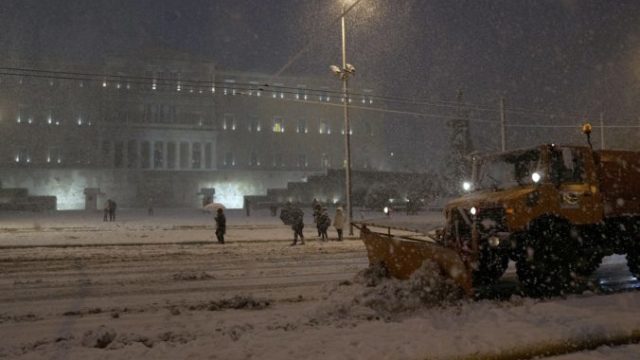 478120_greece_weather_66540 4d1ecb276cf8414f83743fd0ecb83d2d 676x451.jpg