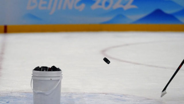 478809_beijing_olympics_ice_hockey_57840 bbf5d7a22d6041ce8d8773cd759193c1 676x451.jpg