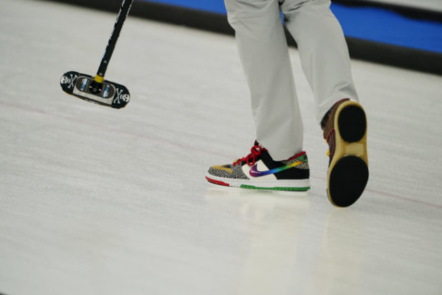 479315_beijing_olympics_curling_80882 fa47f668acca47c0b5e5e0a8848f8b42 676x451.jpg