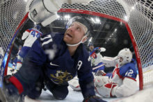 479332_beijing_olympics_ice_hockey_30908 25c2d593fa0f487bb69aa45a586d1715 676x451.jpg