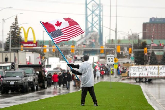 479428_virus_outbreak_canada_protests_69113 df9d359a86704be0bbb84bc2719a0d45 676x453.jpg