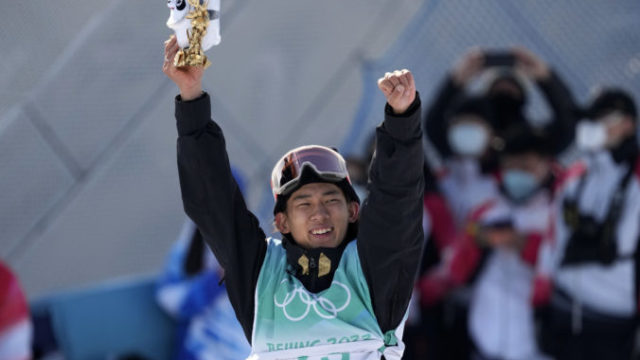 479612_beijing_olympics_snowboard_big_air_24122 97ff005f19b146b399f195bc1b91eedc 676x451.jpg