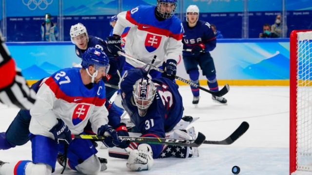 479696_beijing_olympics_ice_hockey_78535 e2e4050b7fd84038b3239003e16329f7 1 676x451.jpg