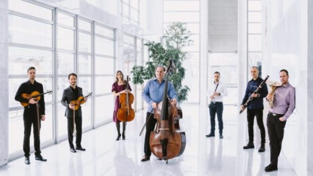 479730_ensemble varietas 676x450.jpg