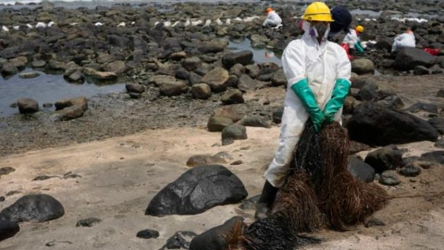 479765_aptopix_peru_oil_spill_anniversary_17215 15b993f774e34d88b03cb6391db9f98d 676x486.jpg