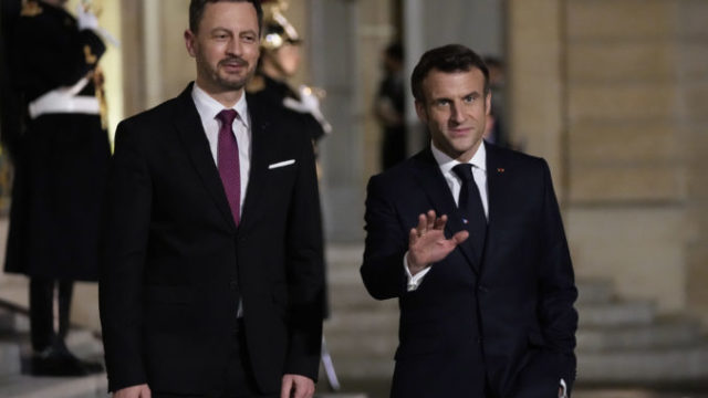 479767_france_mali_30203 9bd25fd13ef24815a9018b9255e9b798 676x451.jpg