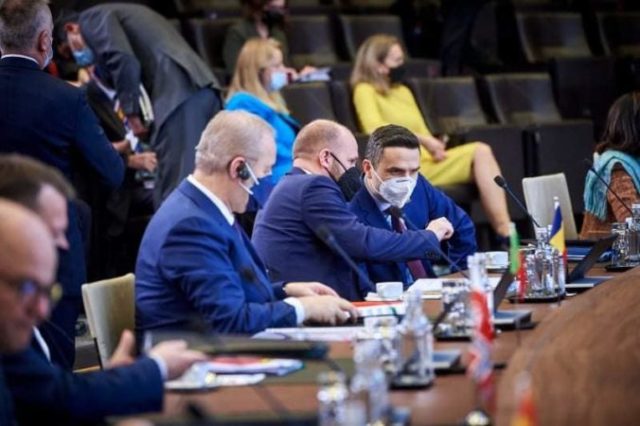 479828_nad 2 676x450.jpg