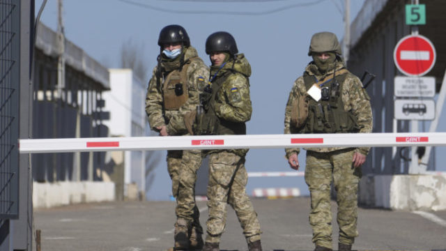 480166_ukraine_tensions_24328 6c72a91f7fb64be184247ea921790ae9 676x451.jpg