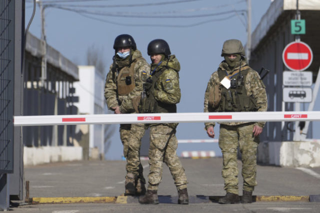 480166_ukraine_tensions_24328 6c72a91f7fb64be184247ea921790ae9 676x451.jpg